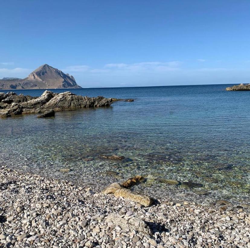 Hotel Cala Di Ponente Castelluzzo Zewnętrze zdjęcie